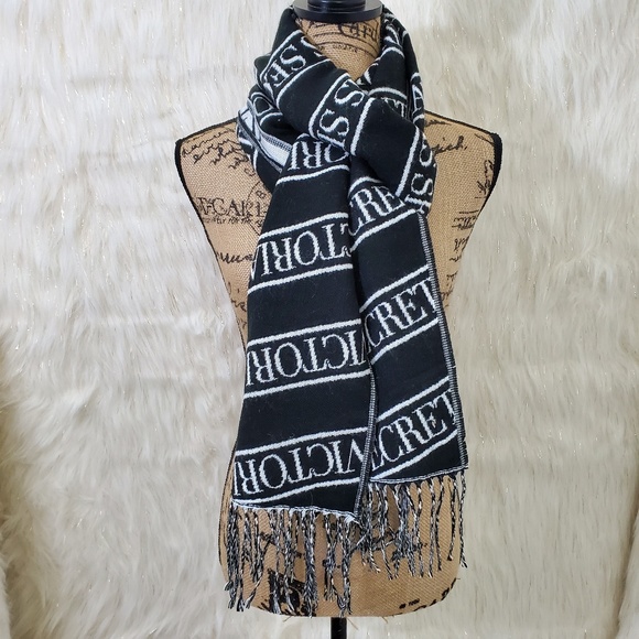 Victoria's Secret Accessories - NWT Victoria's Secret scarf